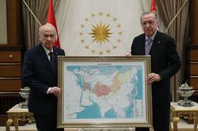 Эрдогану вручили карту «Тюркского мира» с половиной территории России и частью Монголии