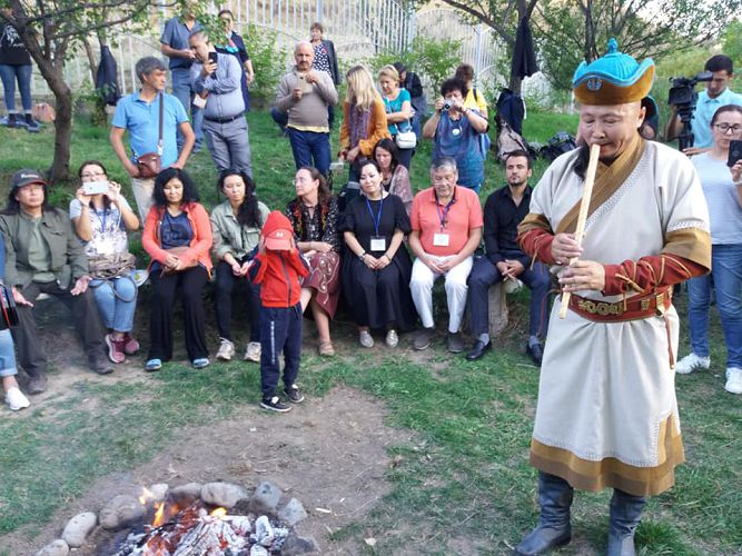 В Бишкеке откроют мировой центр тэнгэрианства