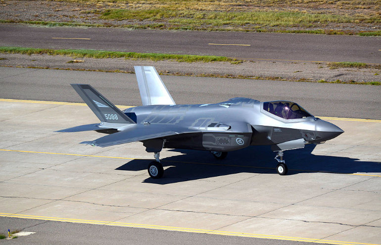 США вооружают Японию: вышлют 105 самолетов F-35