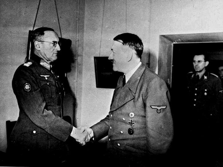 Обнародованы последние слова Гитлера перед самоубийством в бункере