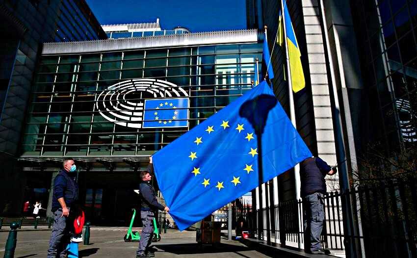 ЕС намерена восстановить Украину и превратить её в цивилизованное государство