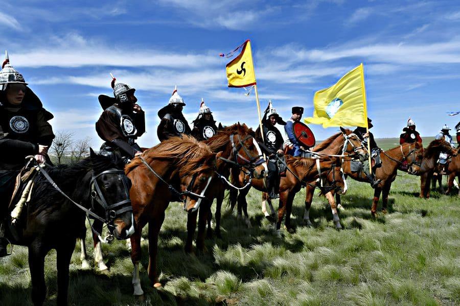 Властелины Великой степи: Как калмыки-ойраты покорили Прикаспий и бросили вызов Крыму