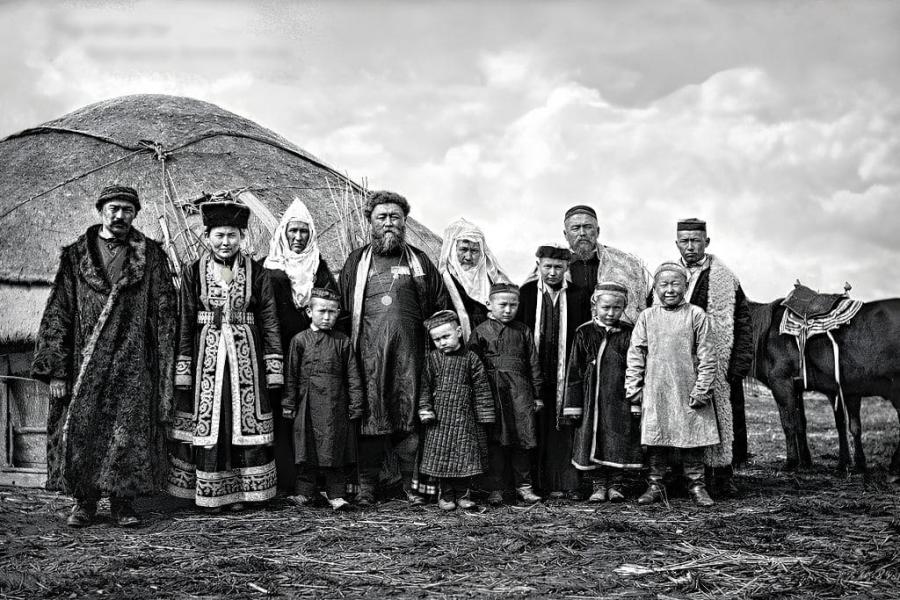 Присоединение Казахстана к России в XVIII веке: добровольный союз или колонизация?