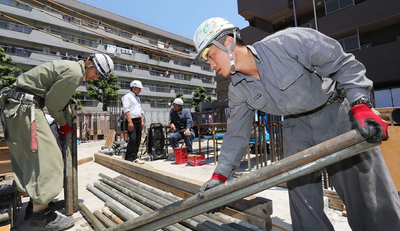 Иностранные работники в Японии столкнулись с недружелюбием японских коллег по работе