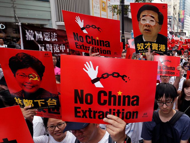 Протесты в Гонконге вынудили правительство отказаться от закона об экстрадиции