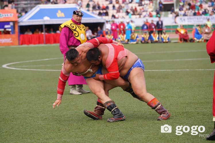 Наадам-2019: национальным чемпионом Монголии по борьбе стал бурят из аймака Хэнтий