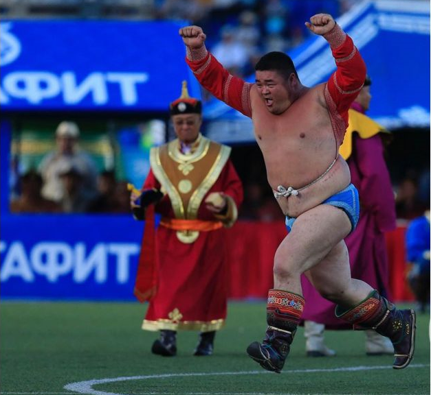 Наадам-2019: национальным чемпионом Монголии по борьбе стал бурят из аймака Хэнтий