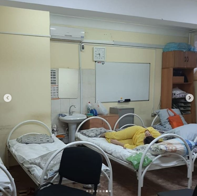 В Бурятии 90 врачей «инфекционки» живут в подвале после появления двух заражённых