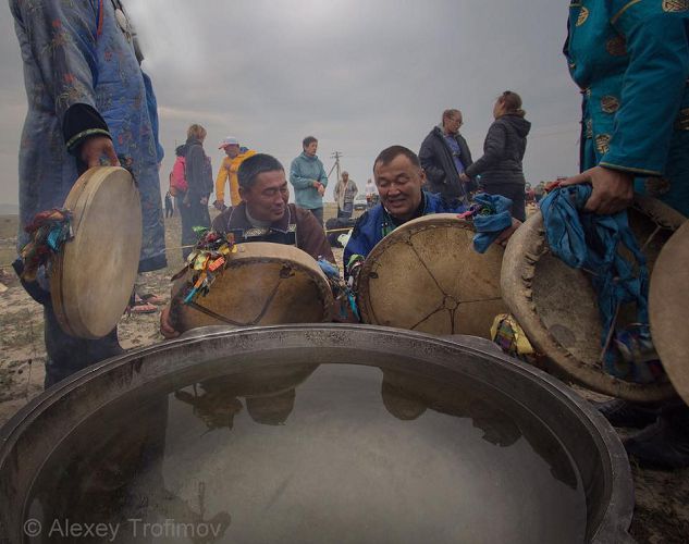 Бурятские ламы и шаманы будут призывать дожди на сибирскую тайгу