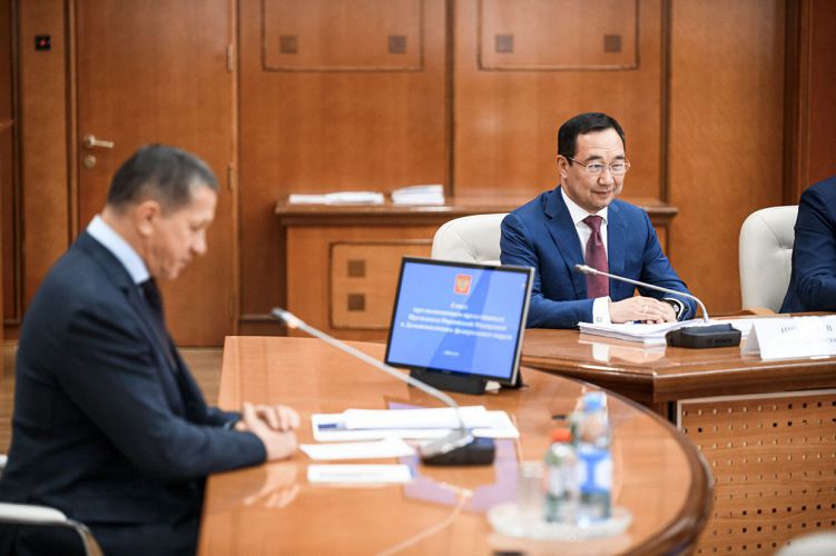 Совет ДФО: Трутнев похвалил глав Якутии и Забайкалья за хорошую работу по привлечению инвестиций