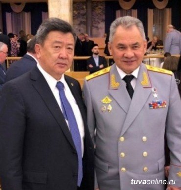 Сергей Шойгу подарил Монголии 13 миллионов долларов. РФ берет шефство над Монголией в деле укрепления ее военного потенциала.