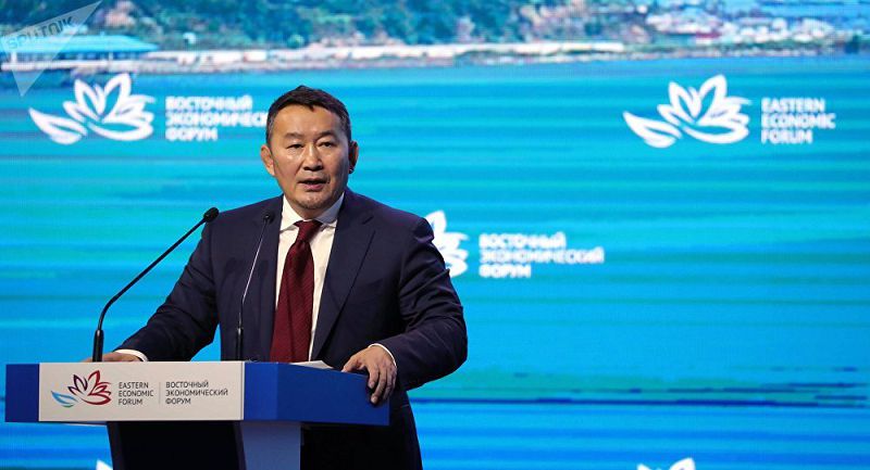 Президент Монголии потребовал самороспуска парламента