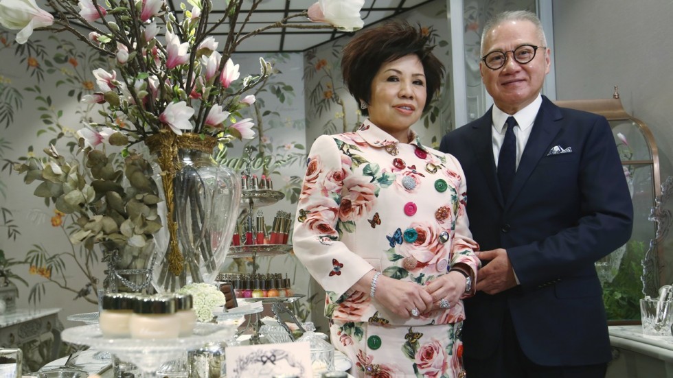 Гонконгская история успеха: как сеть красоты Sasa выросла из крошечного подвального магазина в розничную империю Азии