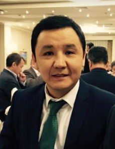 Казахстанский певец из рода Қожа назвал казахов из других родов простолюдинами и за это извинился