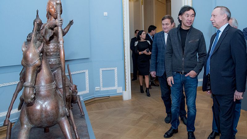 Даши Намдаков наполнил жизнью Русский музей фантастическими тварями