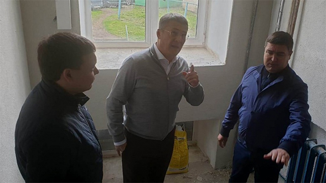 Радий Хабиров попросил направлять ему лично жалобы на ремонт дворов и подъездов