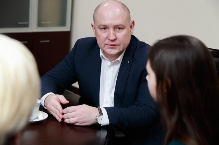 Забайкалье: чиновник, «не пустивший» школьницу на Кремлёвскую ёлку, получил выговор