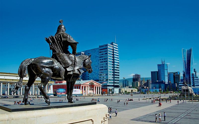 Как Монголия писала новую историю страны