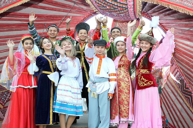 Чем обосновывают призывы к закрытию русских школ в Казахстане