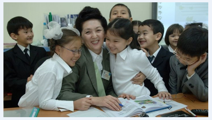 В Казахстане предложили штрафовать за унижение учителей