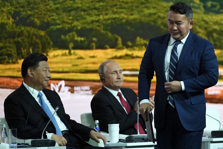 ​«Большая игра» за Монголию продолжается