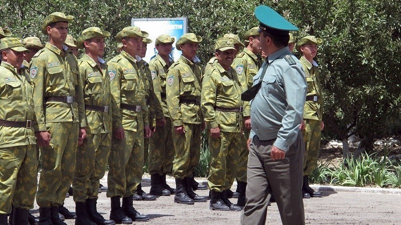 В Туркменистане солдатам запретили пользоваться душем по заветам Чингисхана