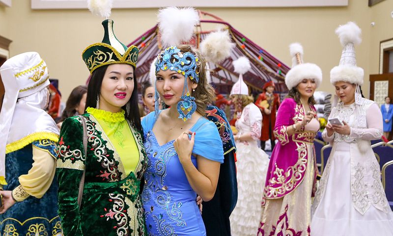 ​Казахстан выдаст специальные удостоверения этническим казахам по всему миру