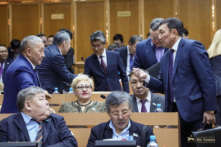 Якутский парламент внёс в Госдуму законопроект о сохранении эпического наследия народов России