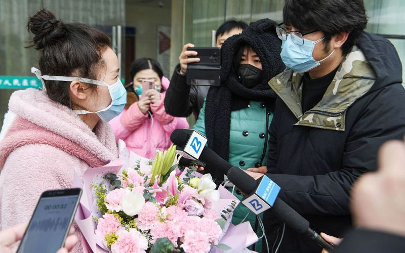 Излечившаяся от коронавируса китаянка рассказала о болезни