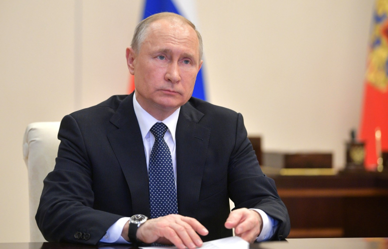 Путин отложил празднование 75-летия Победы из-за коронавируса