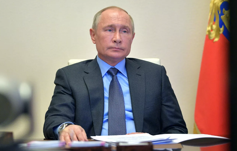 Песков: Путин становится вирусологом