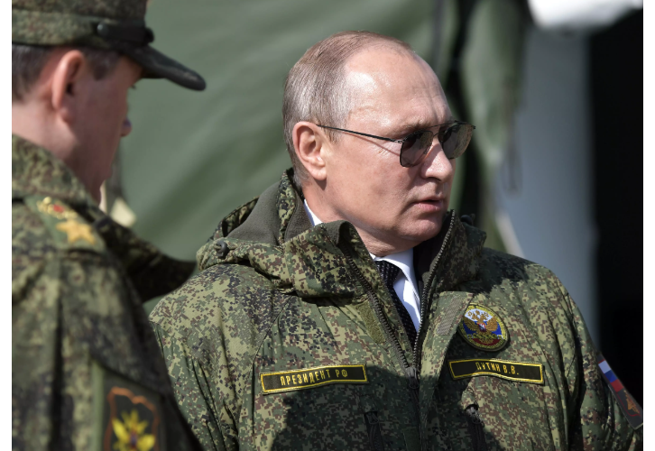 Путин объявил призыв запасников на военные сборы