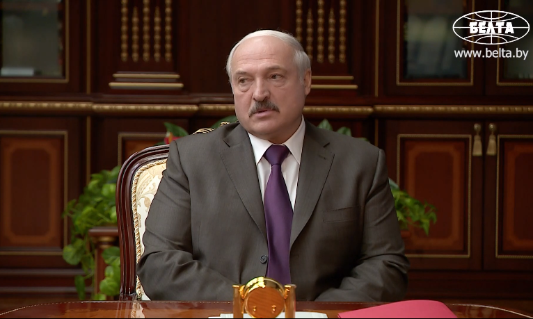 ​Лукашенко пригрозил направить армию на протестующих