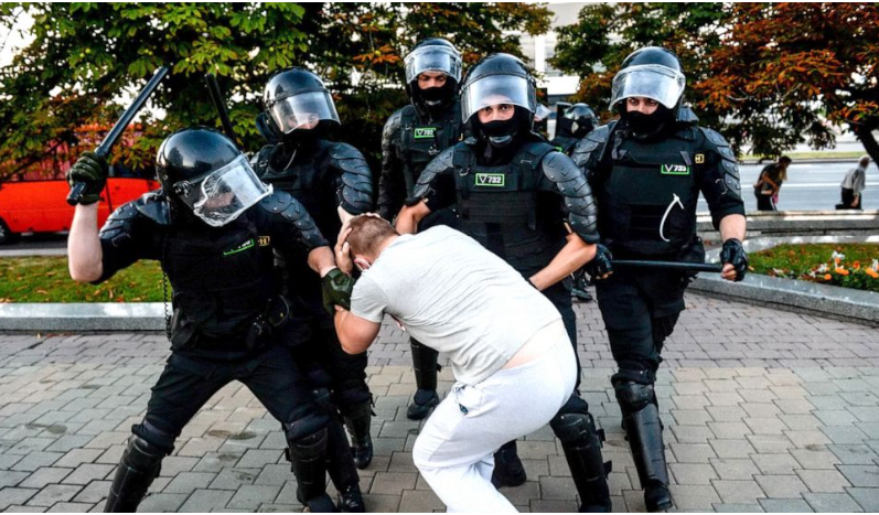 ​Политолог НИУ ВШЭ​ объяснил, во что превратится белорусский режим после подавления протестов