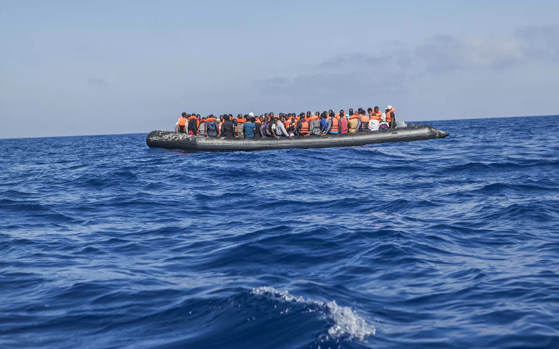 ​Мигранты переплыли Ла-Манш и нарвались на нудистов