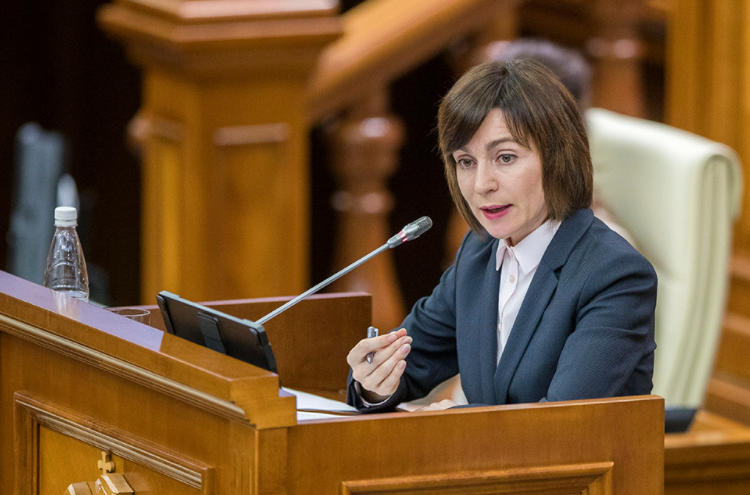 ​Новый президент Молдовы Санду пошла против Кремля